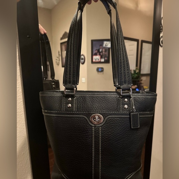 Handbags - Coach Vintage 2009 Woman’s Black Leather Tote Bag